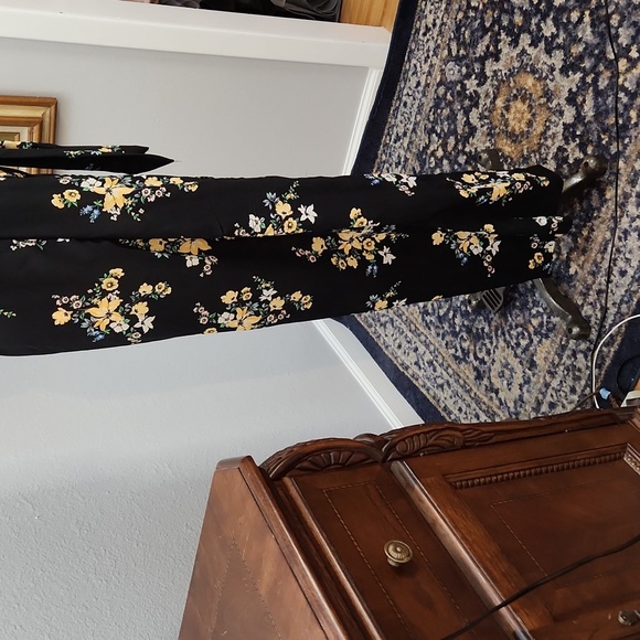 Divided H&M high slit black floral flowy pants sheer fabric size 12 SHEER - Picture 6 of 11